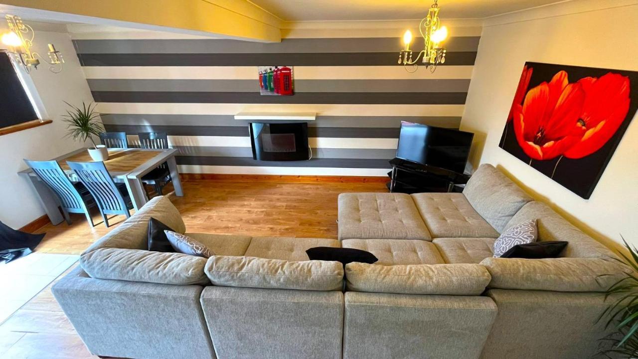 Elegant 2 Bedroom Chalet Édimbourg Extérieur photo